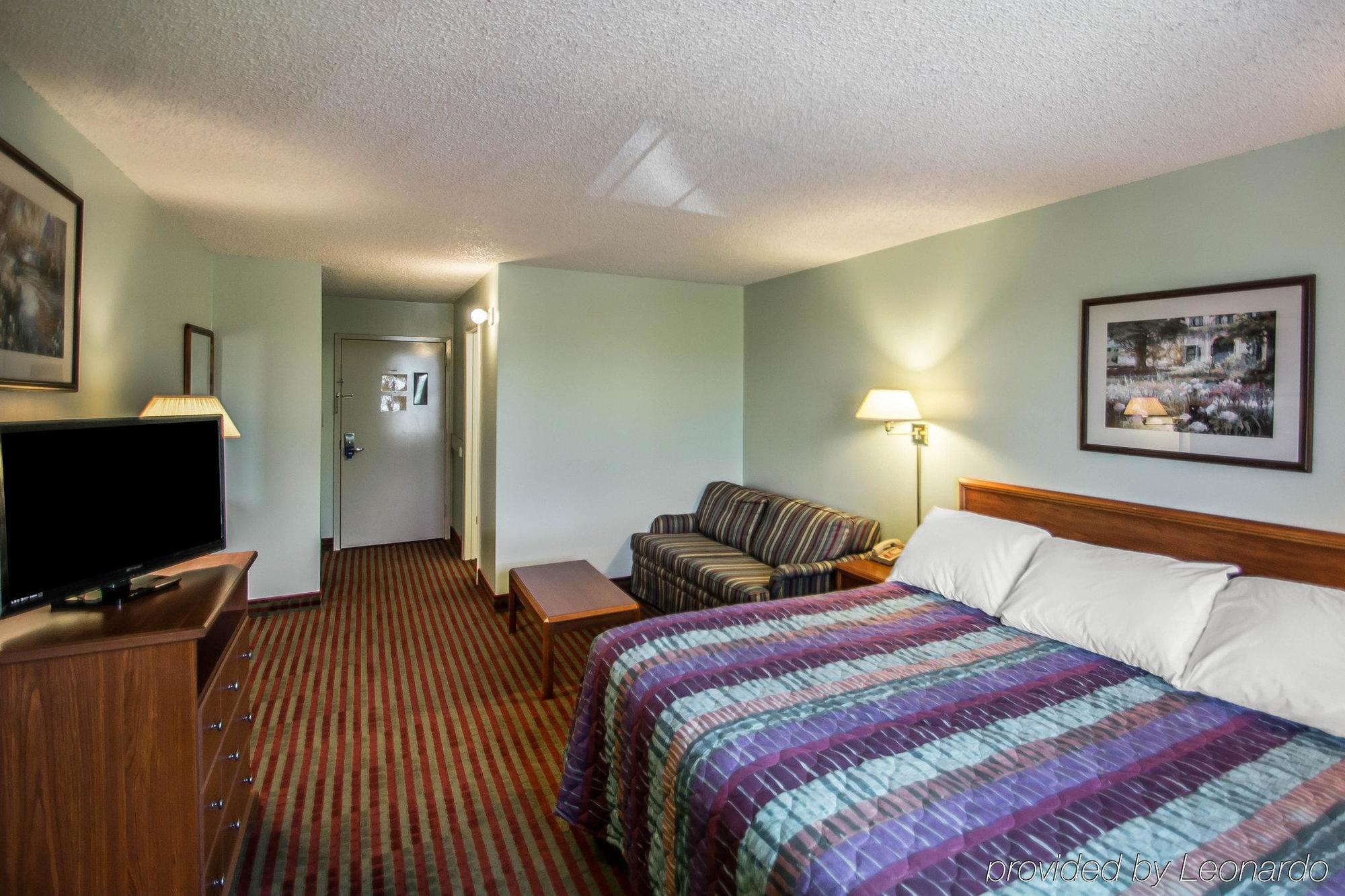 Rodeway Inn Lakeville Buitenkant foto